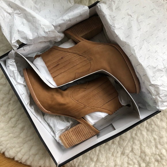 NEW in BOX: Dolce Vita Taupe Cutout Booties - Picture 4 of 7